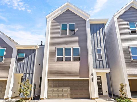Photo of 1013 Erin Street #U, Houston, TX 77009 (MLS # 70791448)