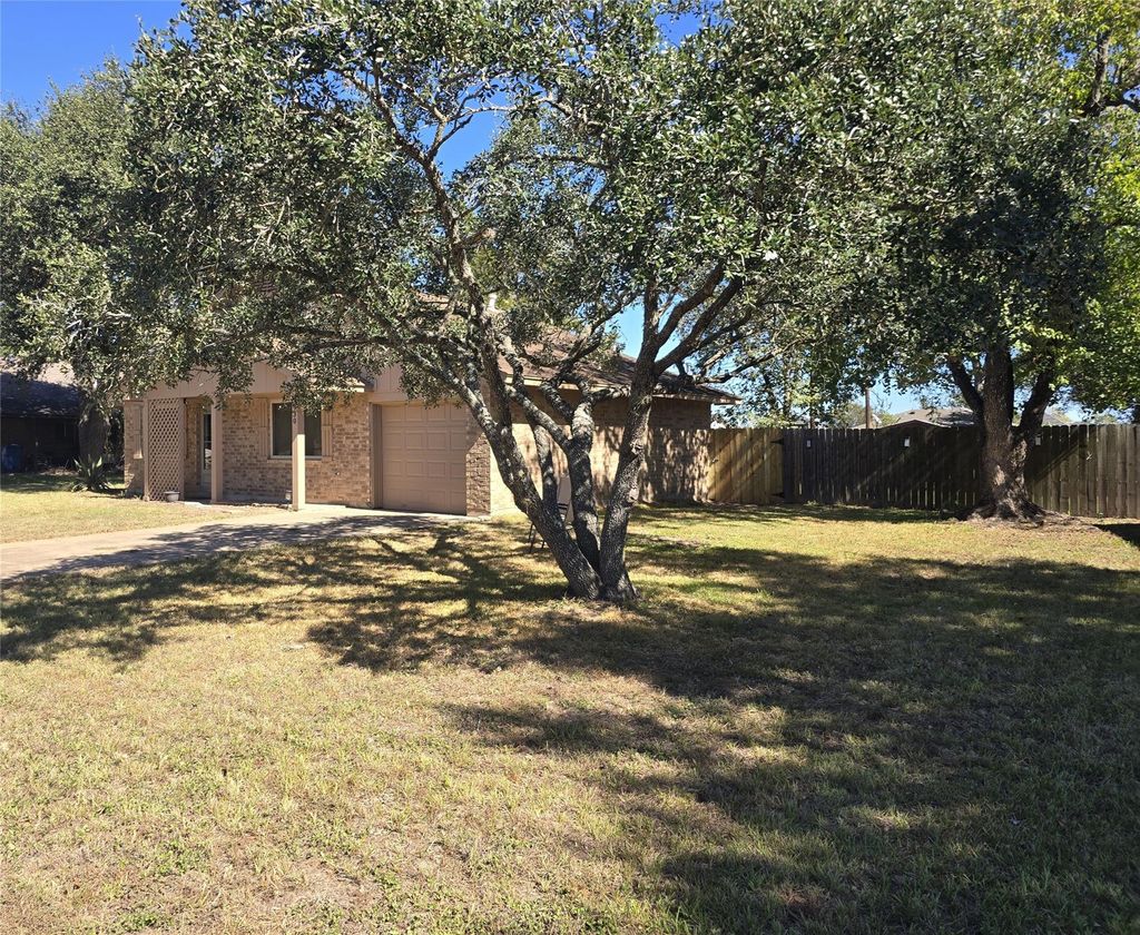 Photo of 1930 5th Street N, Hempstead, TX 77445 (MLS # 63309654)