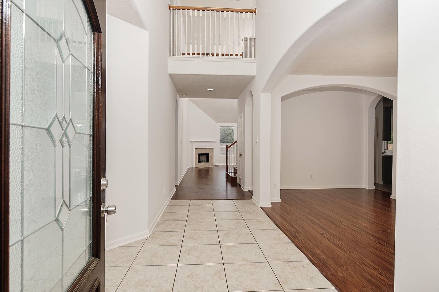 46 S April Mist Circle