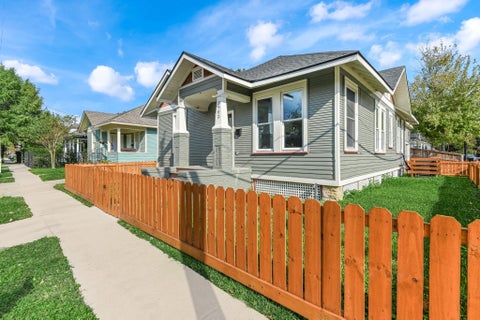 Photo of 2902 Houston Avenue, Houston, TX 77009 (MLS # 95187304)