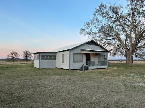 Homes For Sale - 18943 State Highway 7<br/> Centerville, TX 75833