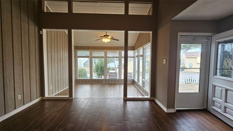 Tiny photo for 33 April Point North Drive, Montgomery, TX 77356 (MLS # 66459787)