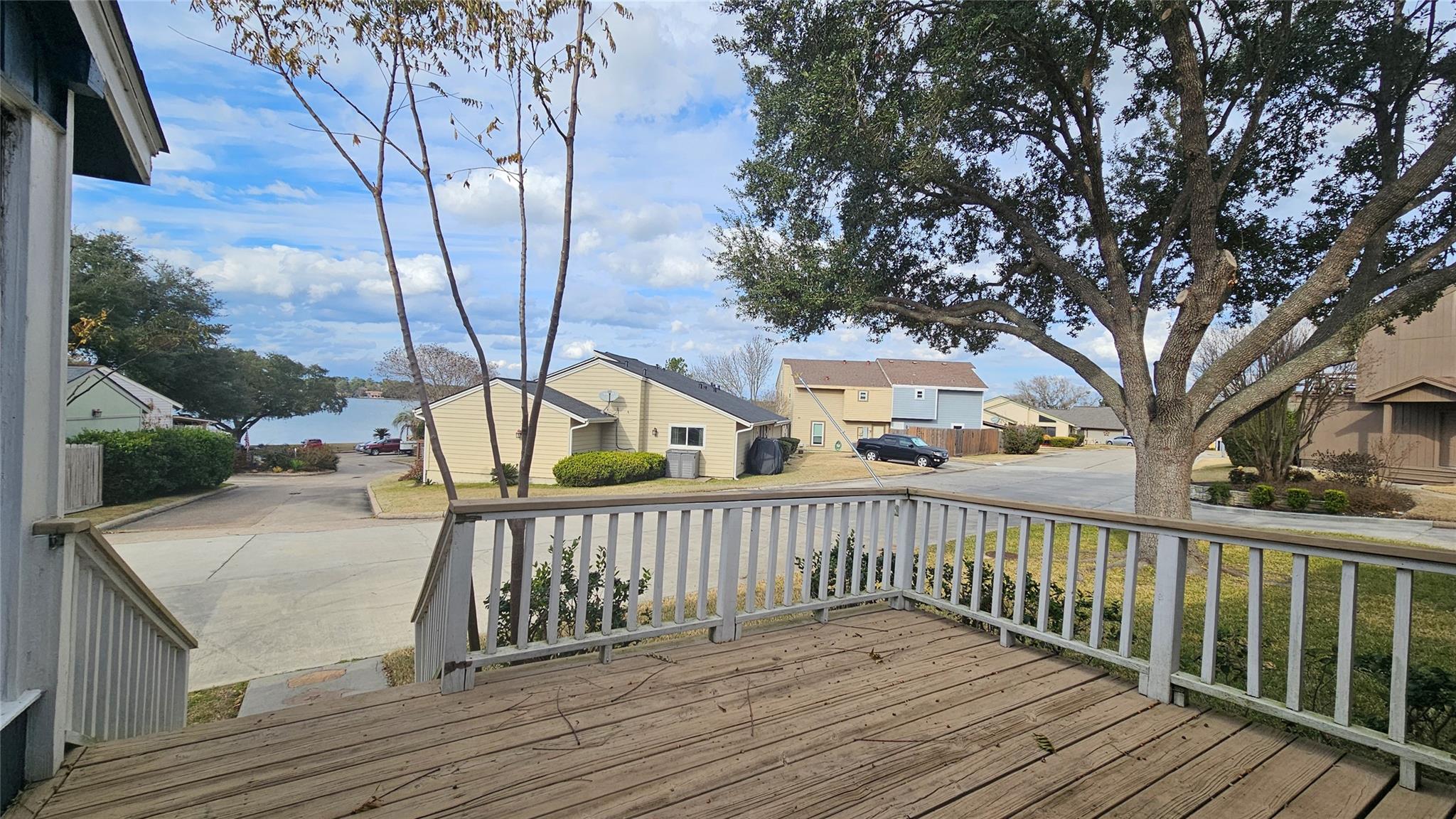 33 April Point North Drive