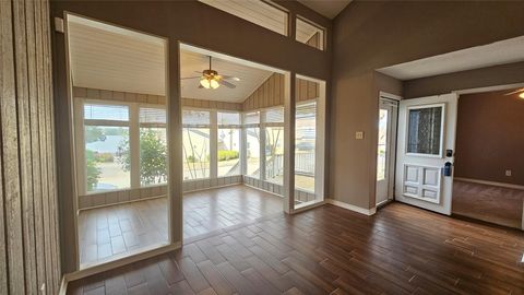 Tiny photo for 33 April Point North Drive, Montgomery, TX 77356 (MLS # 66459787)