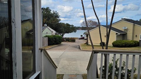 Tiny photo for 33 April Point North Drive, Montgomery, TX 77356 (MLS # 66459787)