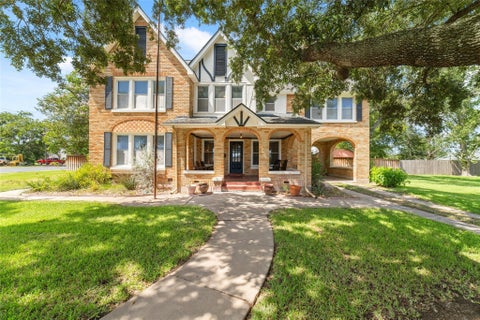 Photo of 401 E Main Street, Weimar, TX 78962 (MLS # 93769990)