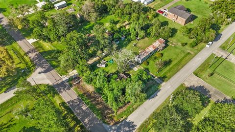 Photo of 4518 S Elm Avenue, Santa Fe, TX 77517 (MLS # 89853553)