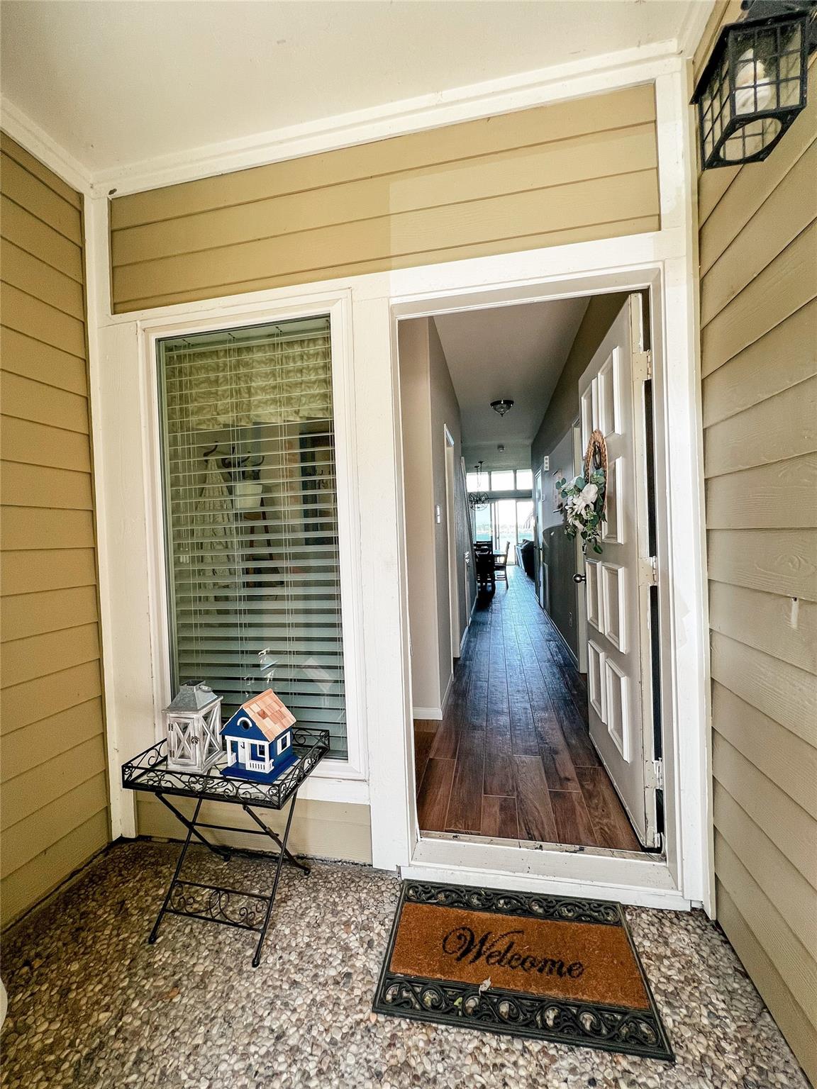 146 April Point Drive S