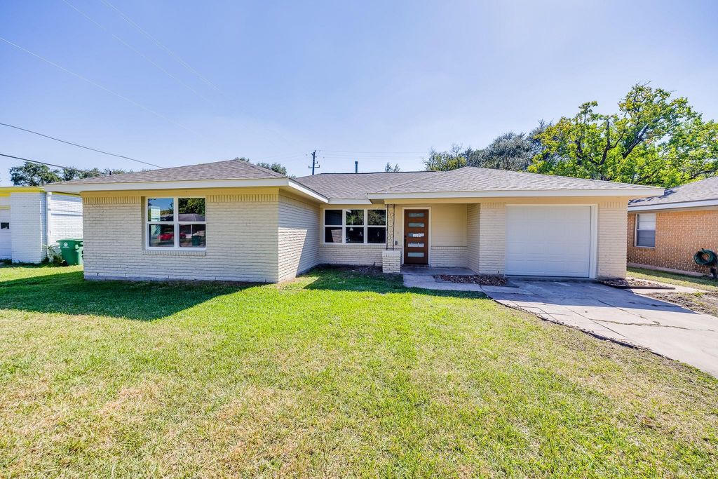 Photo of 6201 Carew Street, Houston, TX 77074 (MLS # 12803056)