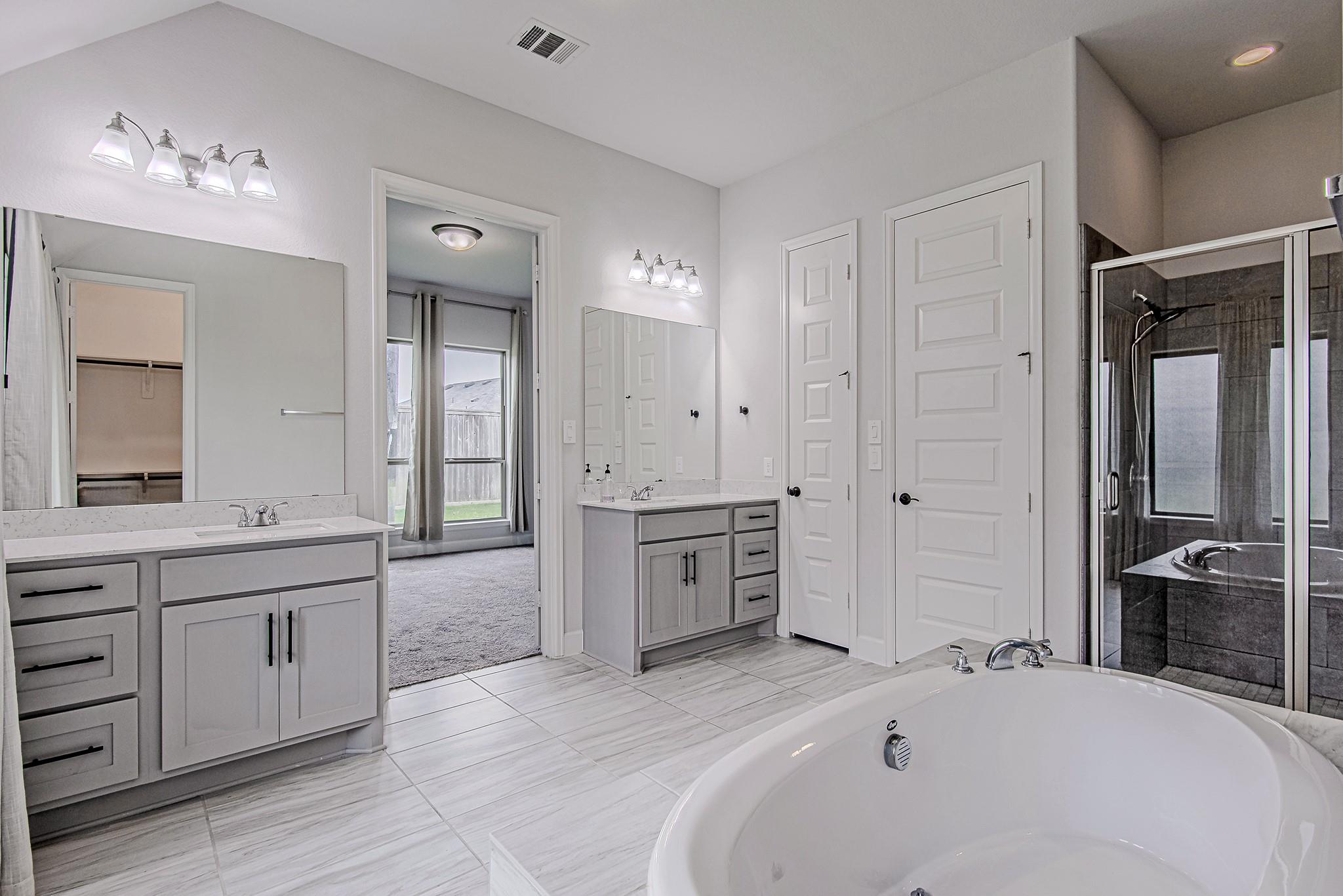 4002 Maple Glen Drive