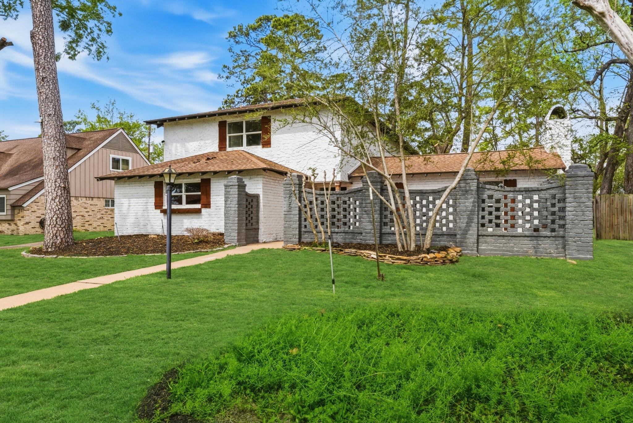 206 W North Hill Drive