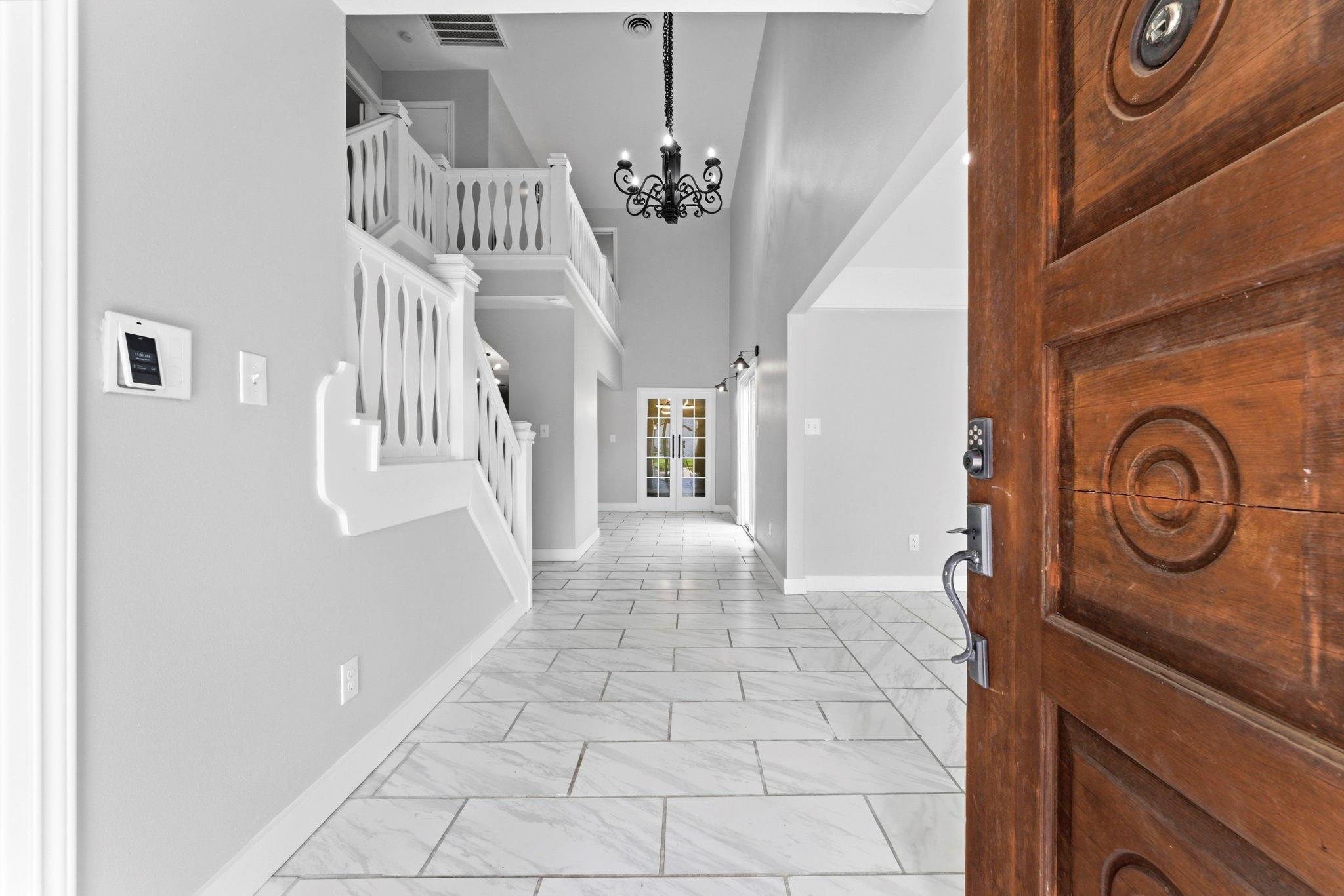 206 W North Hill Drive