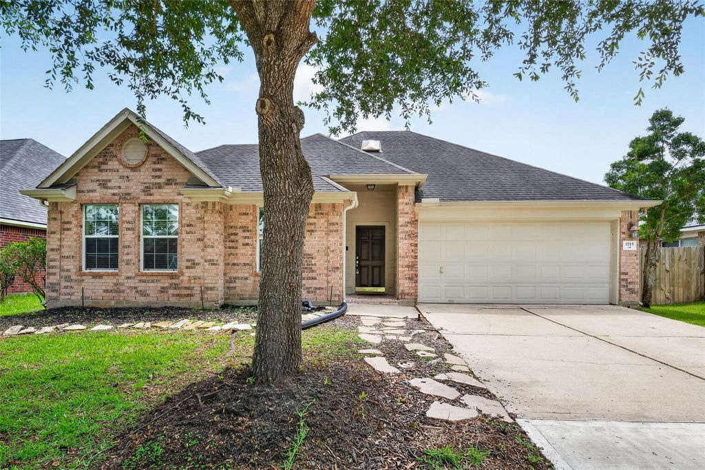 Photo of 3715 Humble Drive, Manvel, TX 77578 (MLS # 89581250)