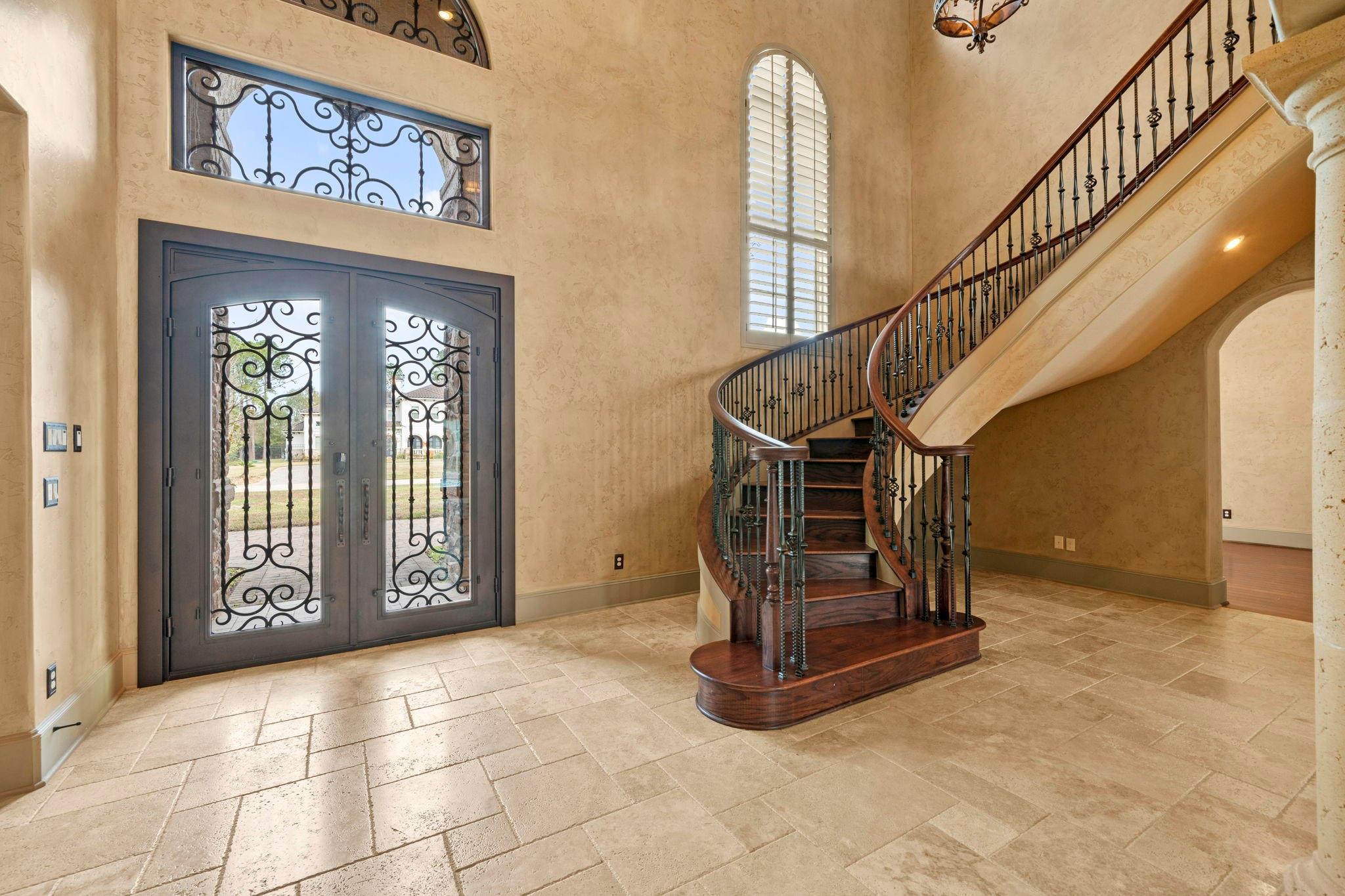 2102 Countryshire Lane