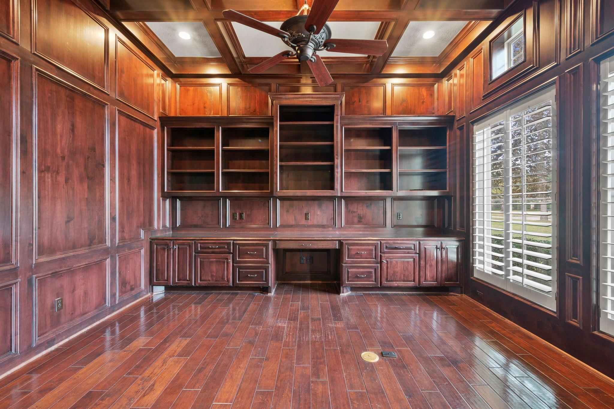 2102 Countryshire Lane