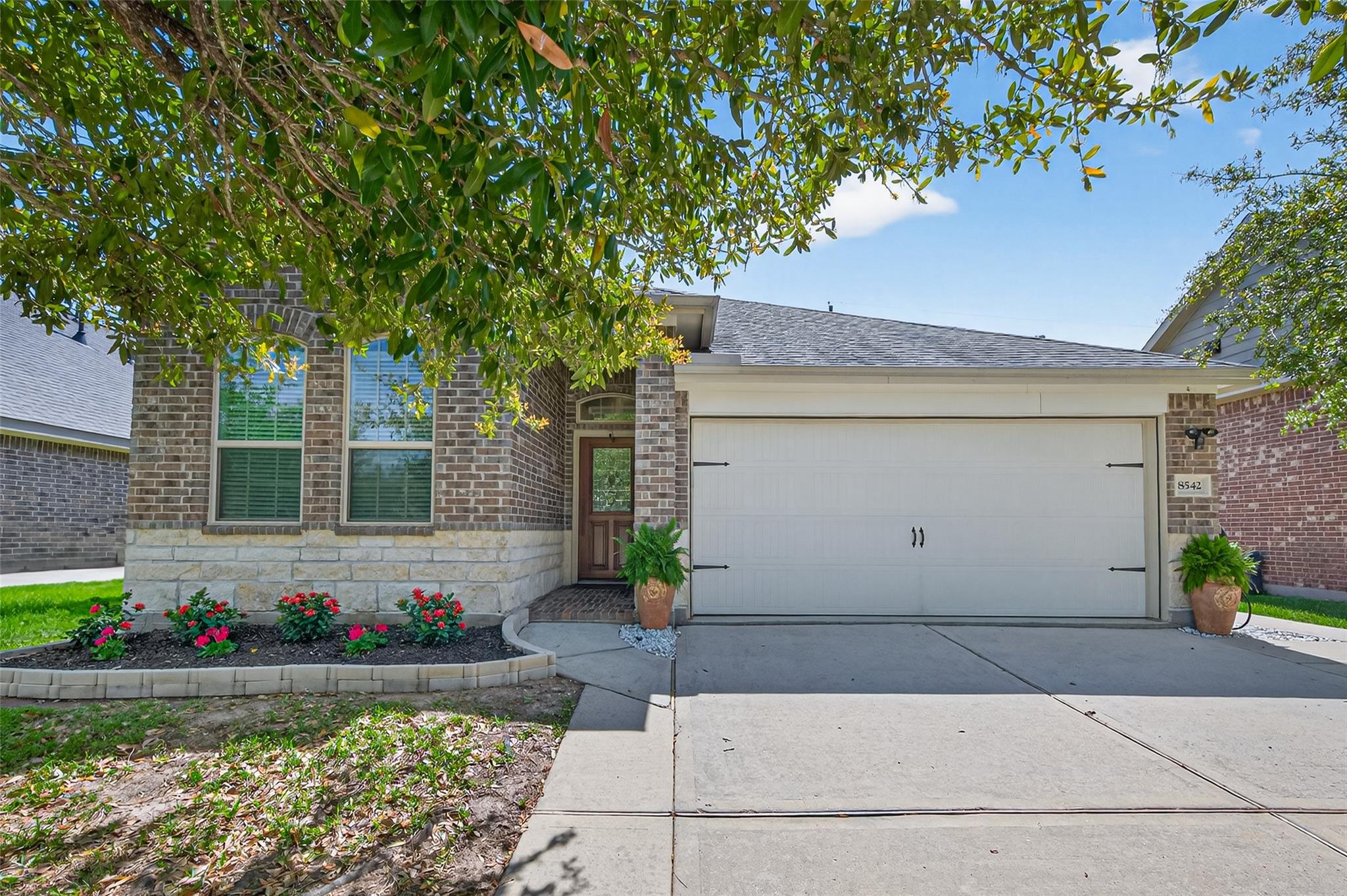 8542 Lighthouse Lake Lane