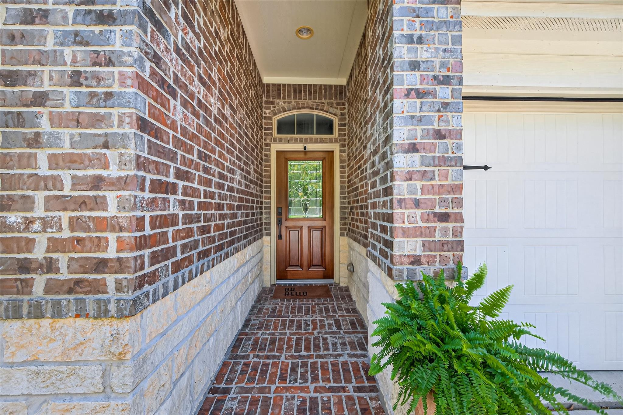 8542 Lighthouse Lake Lane