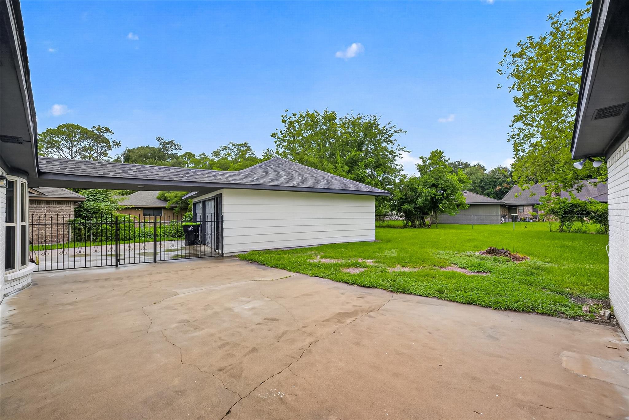 1704 Mulberry Dr