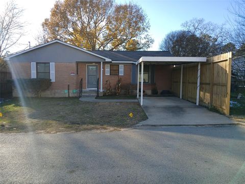 Photo of 121 Roy Street, Magnolia, TX 77354 (MLS # 47448378) Photo of 121 Roy Street, Magnolia, TX 77354 (MLS # 47448378)
