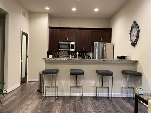 Photo of 3144 Southmore Boulevard #5, Houston, TX 77004 (MLS # 85666196)