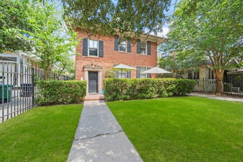 Photo of 528 Hawthorne Street, Houston, TX 77006 (MLS # 7455136)