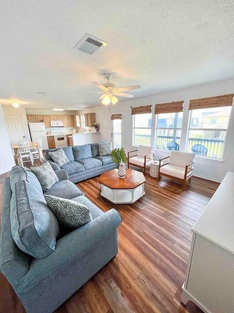 1426 Bluewater Highway