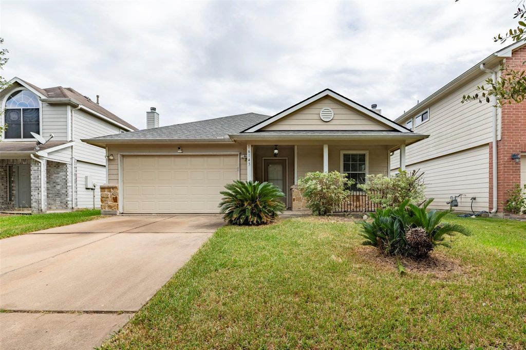 Photo of 16143 Bantam Ridge Court, Houston, TX 77053 (MLS # 13217595)
