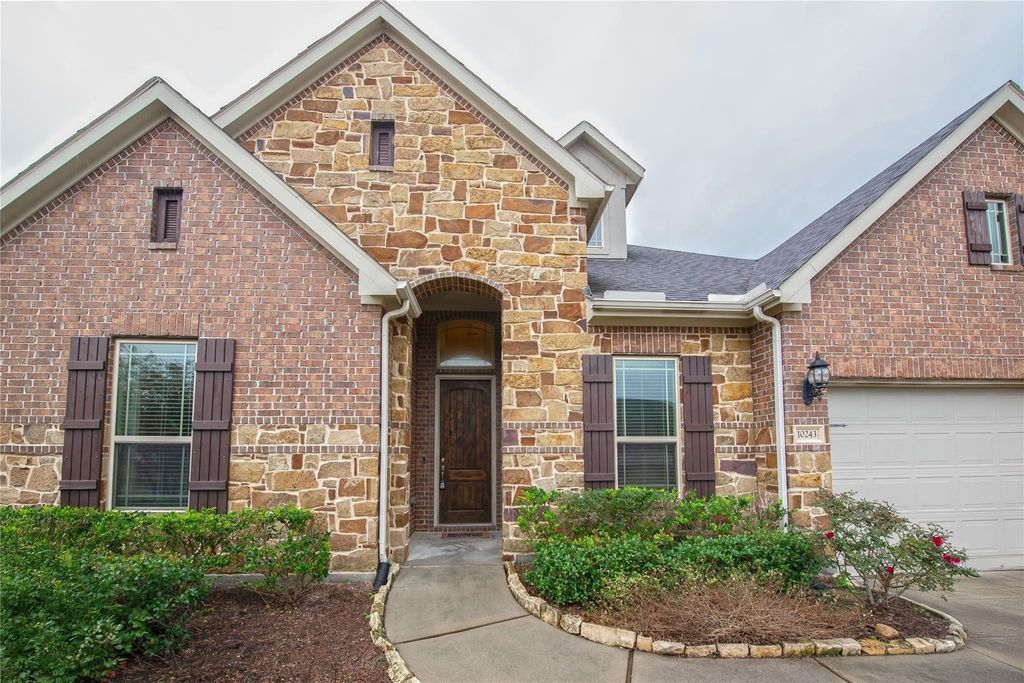 Photo of 10243 S Goshawk Trail, Conroe, TX 77385 (MLS # 18813015)