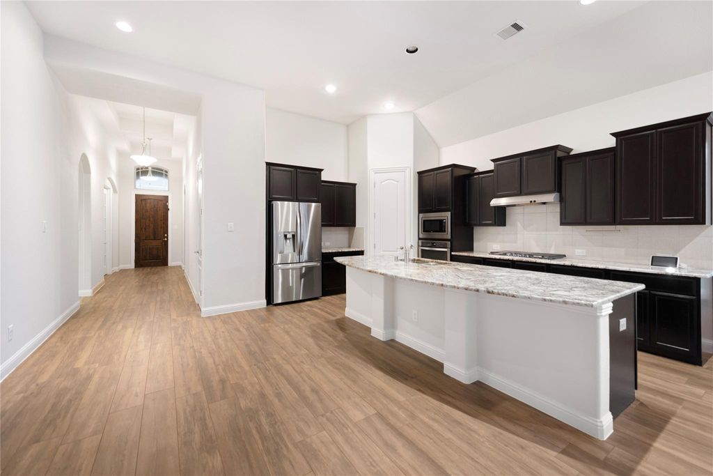 Photo of 10243 S Goshawk Trail, Conroe, TX 77385 (MLS # 18813015)