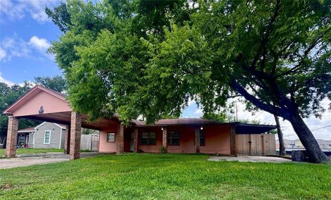 Photo of 6602 Clemson St, Houston, TX 77092 (MLS # 75400077)