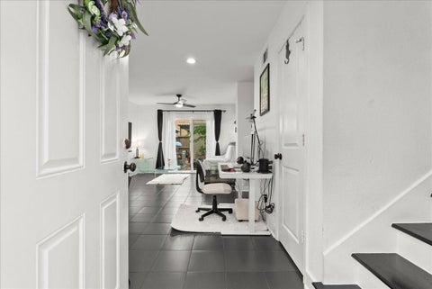 Townhouse For Sale - 1501 Bonanza Road #501<br/> Houston, TX 77062