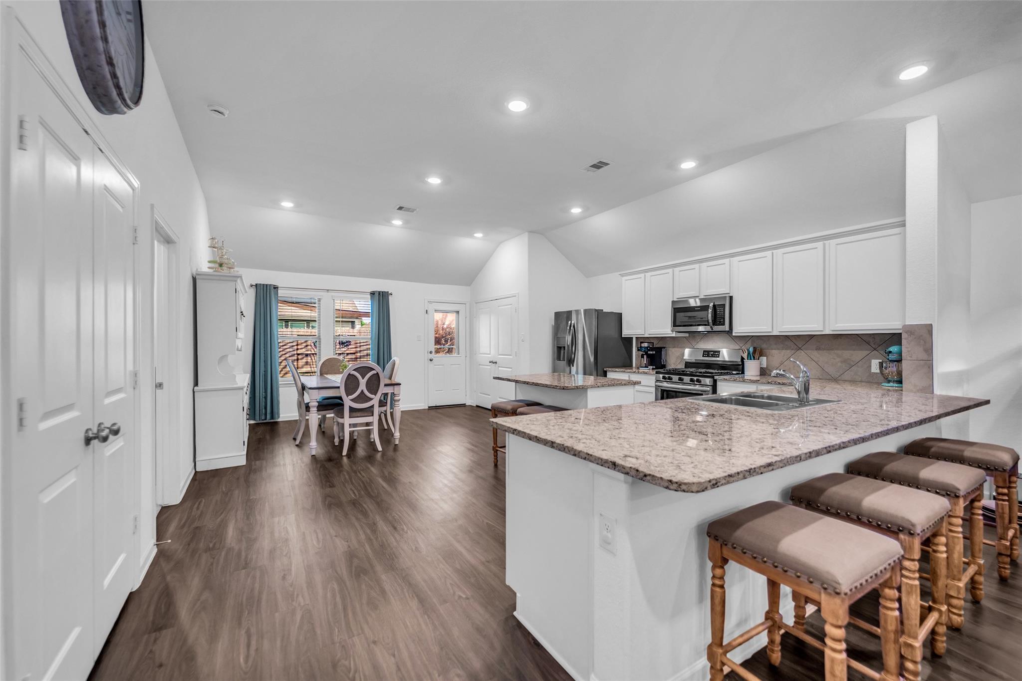 4823 Chestnut Valley Lane