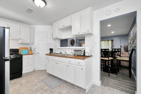 Tiny photo for 3401 Nathaniel Brown Street, Houston, TX 77021 (MLS # 10369829)