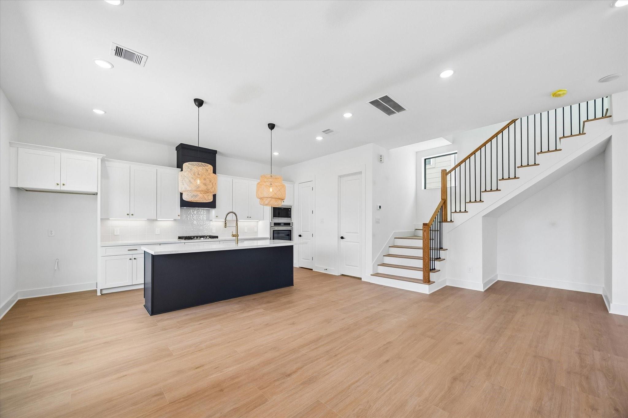 1325 W 22nd Street