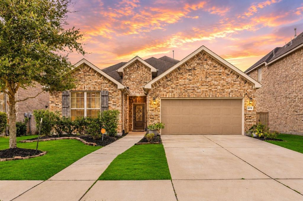 Photo of 24719 Harbor Terrace Lane, Richmond, TX 77406 (MLS # 33430434)