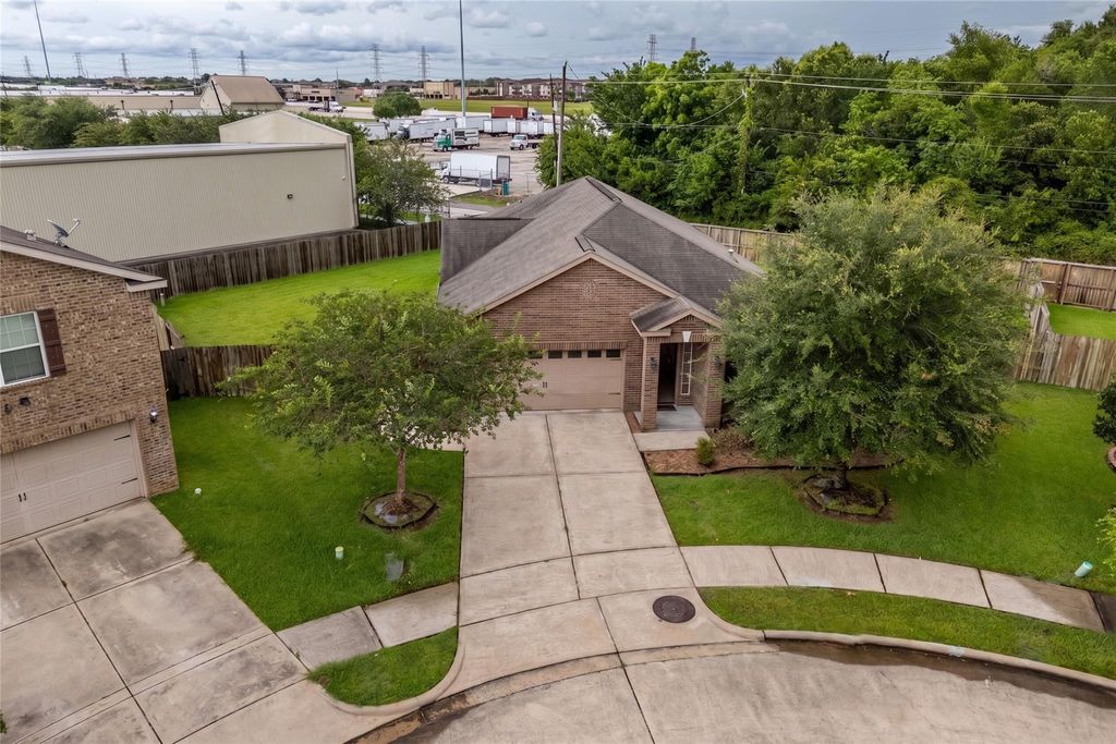 Photo of 8234 Hall View Drive, Houston, TX 77075 (MLS # 5648038)