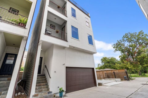 Photo of 1005 Bingham Street #5, Houston, TX 77007 (MLS # 18910397)