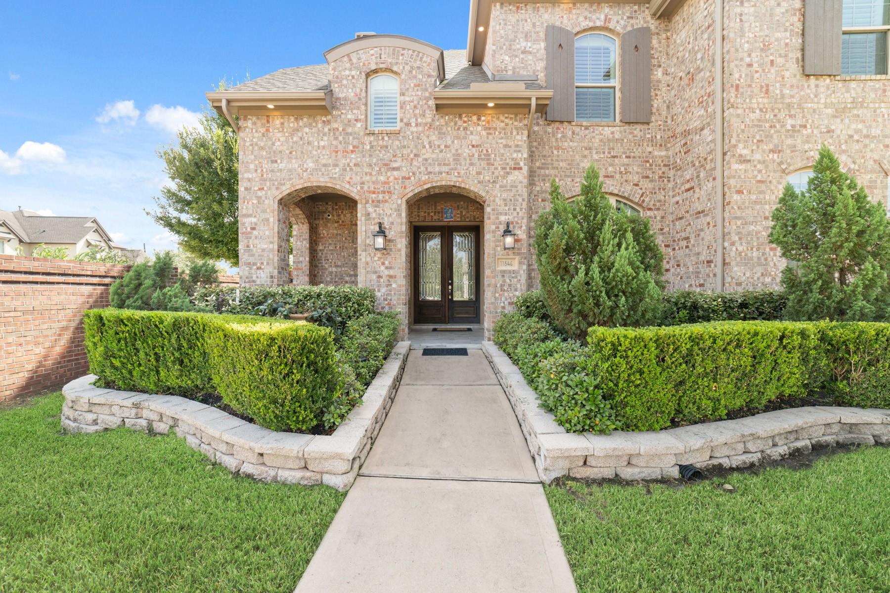 11846 Cardow Drive