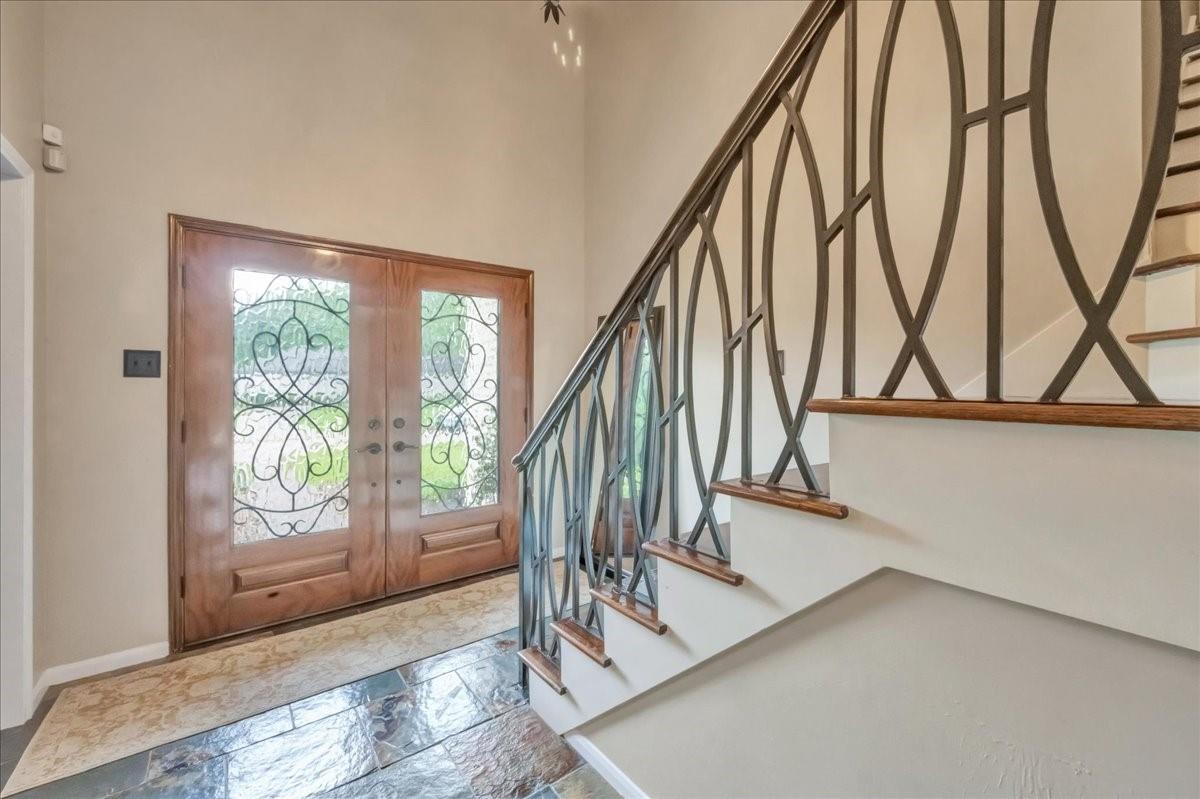 1627 Lake Bluff Drive