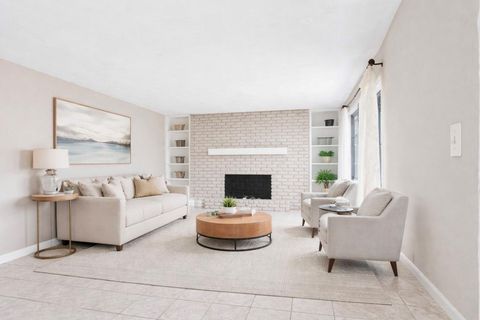 Photo of 6500 Rampart Street #28, Houston, TX 77081 (MLS # 29379069)