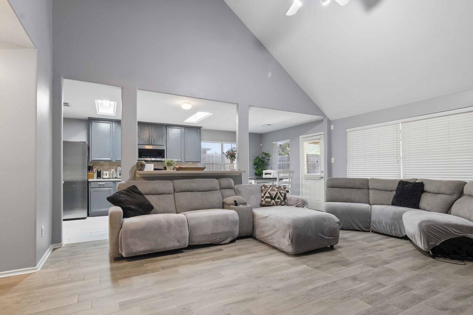 2509 Artesia Drive