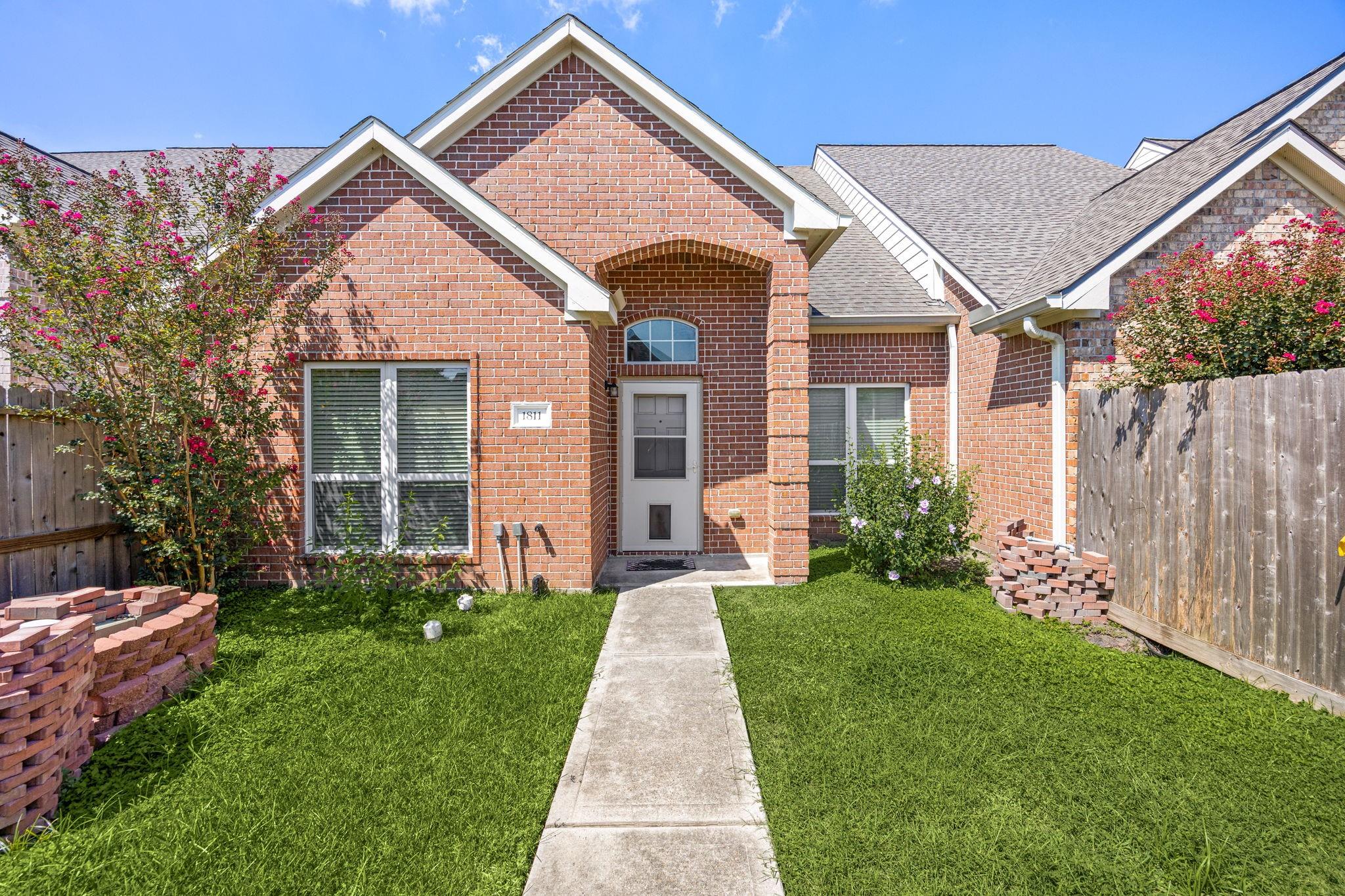 1811 Leisure Court