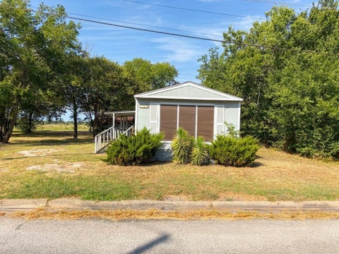 Photo of 1304 S Beaton Street, Corsicana, TX 75110 (MLS # 44769543)