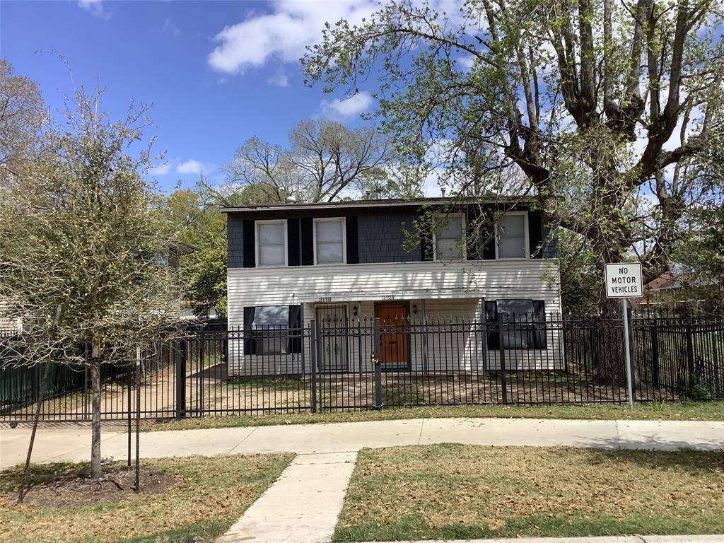 Photo of 3121 Cleburne St St, South Houston, TX 77004 (MLS # 96450322)