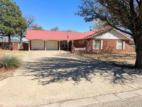 Photo of 412 Sunset Drive, Hereford, TX 79045 (MLS # 96455803)