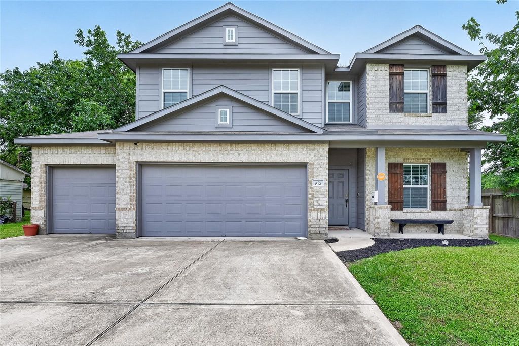 Photo of 812 Boston Street, Deer Park, TX 77536 (MLS # 33645391)