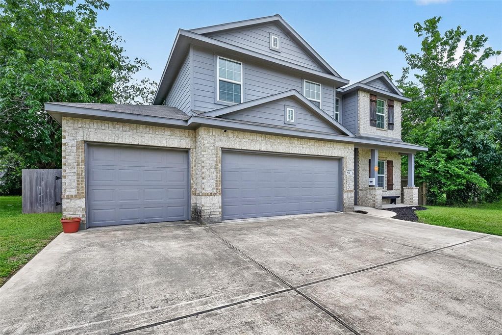 Photo of 812 Boston Street, Deer Park, TX 77536 (MLS # 33645391)
