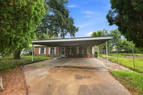 Photo of 5310 Westover Street, Houston, TX 77033 (MLS # 40071774)