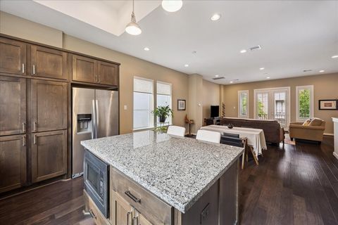Photo of 1917 Shearn Street, Houston, TX 77007 (MLS # 28350027)
