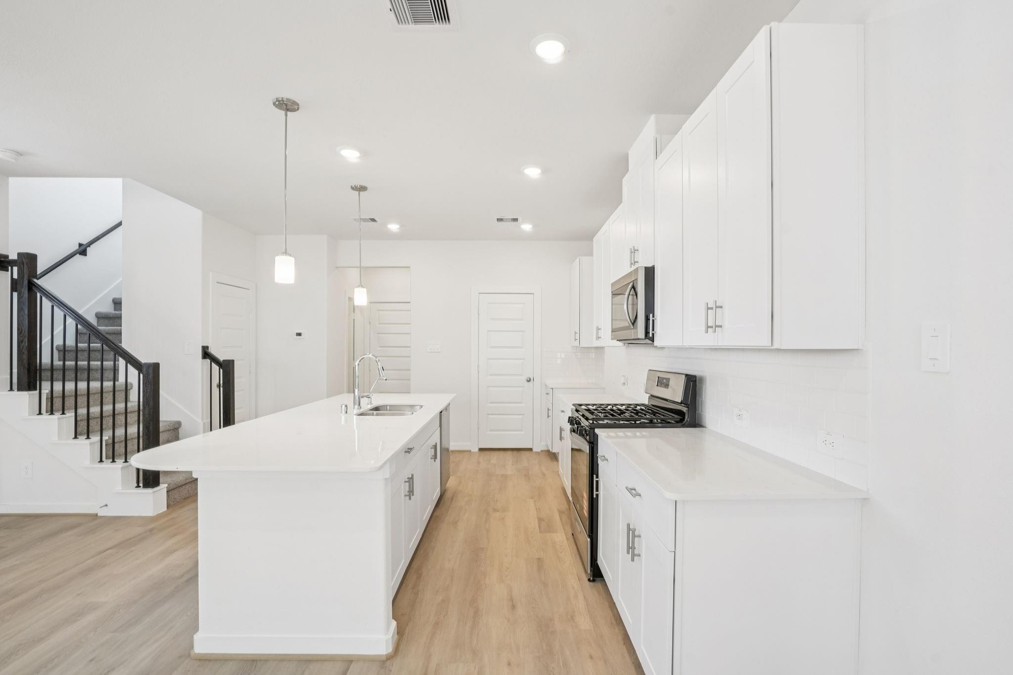 1130 Cedar Place Lane